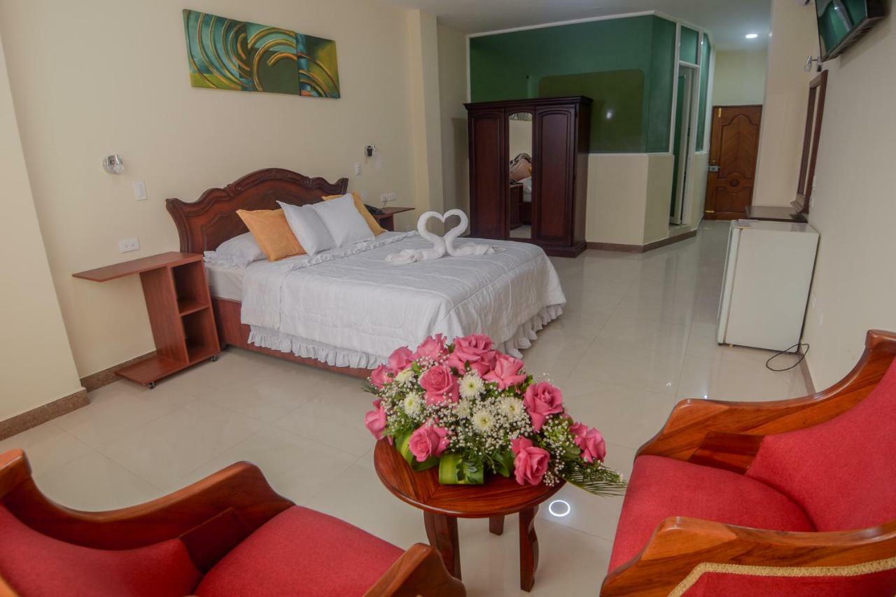 Victoria Suites Hotel ซานโต โดมิงโก เด ลอส โคโลราโดส ภายนอก รูปภาพ